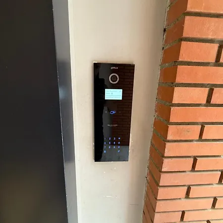 Queen’s Luxury Delijorgji Appartement *