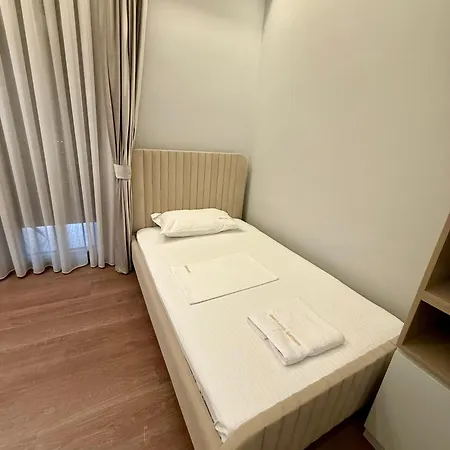 Queen's Luxury Delijorgji Tirana