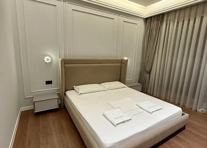 Queen’s Luxury Delijorgji Appartement *